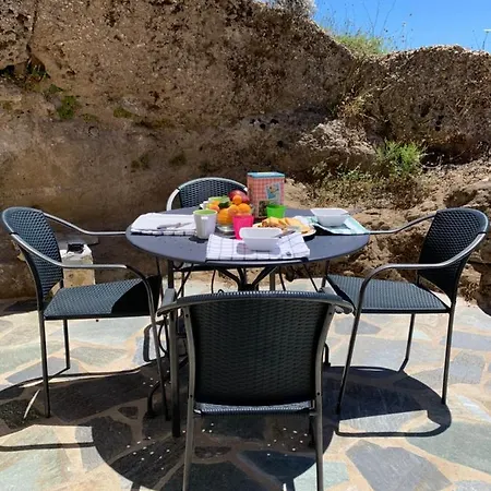 Attik Residencies * Livadi (Kythira)