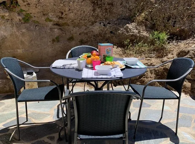 Attik Residencies * Livadi (Kythira)